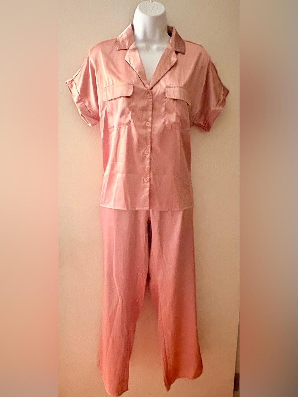Satin Short-Sleeve Two-Piece Pajama Set in Rose Pink   🌸NWT🌸